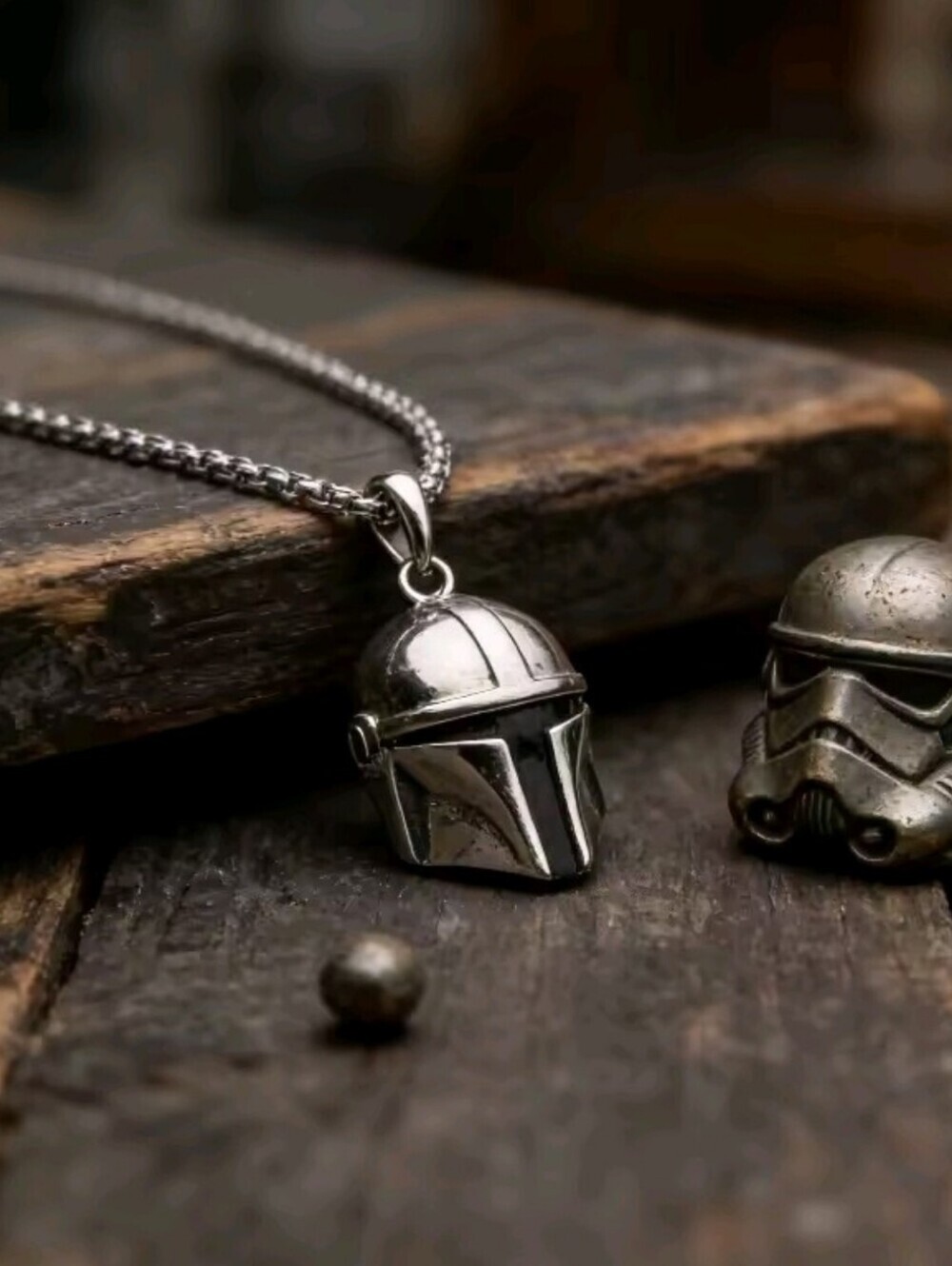 Star Wars Mandalorian Helmet Pendant Necklace Silver Tone Sci Fi Fan Gift